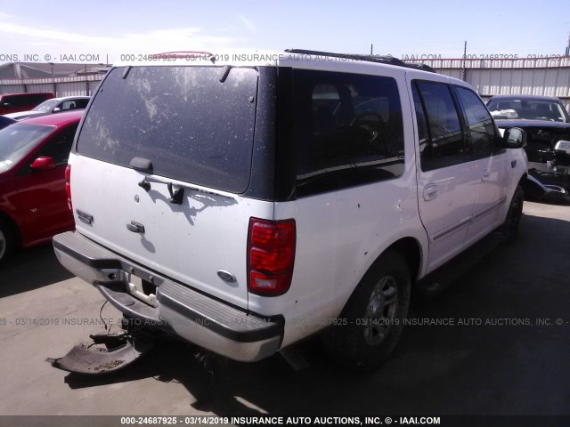 1FMRU15L02LA03238 - 2002 FORD EXPEDITION XLT WHITE photo 4