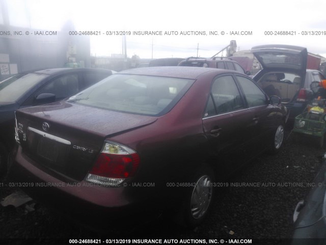 4T1BE30K45U095154 - 2005 TOYOTA CAMRY LE/XLE/SE RED photo 4