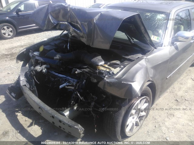 2C3CA6CT6AH154572 - 2010 CHRYSLER 300C GRAY photo 6