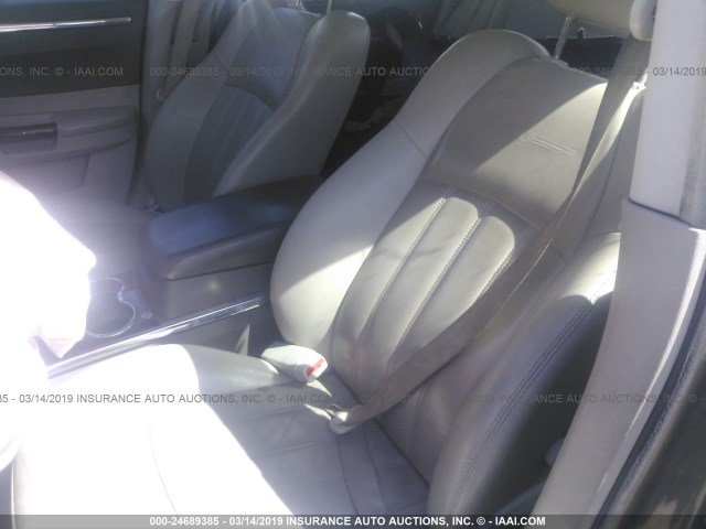 2C3CA6CT6AH154572 - 2010 CHRYSLER 300C GRAY photo 8