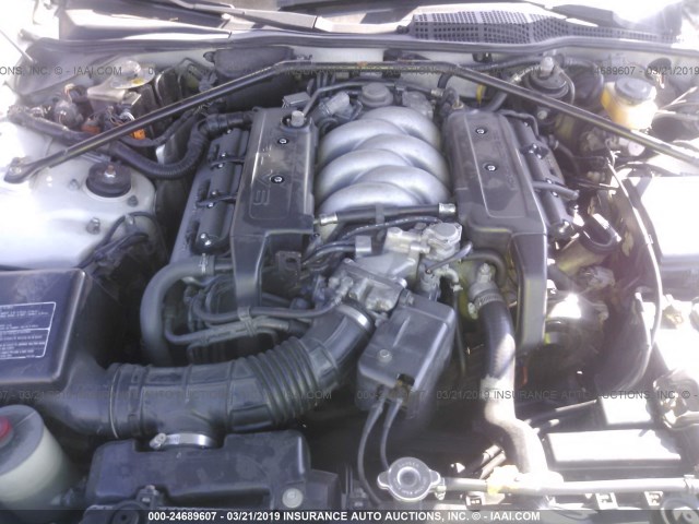 JH4KA7676PC018402 - 1993 ACURA LEGEND LS WHITE photo 10