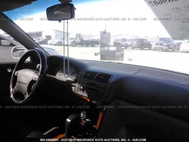 JH4KA7676PC018402 - 1993 ACURA LEGEND LS WHITE photo 5