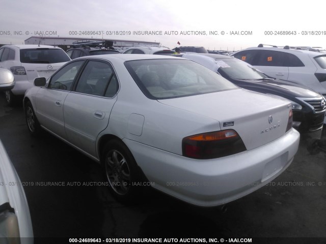 19UUA5667YA051574 - 2000 ACURA 3.2TL WHITE photo 3