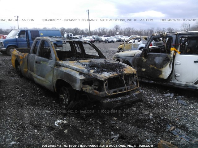 1D7HE42K35S136229 - 2005 DODGE DAKOTA SLT GRAY photo 1