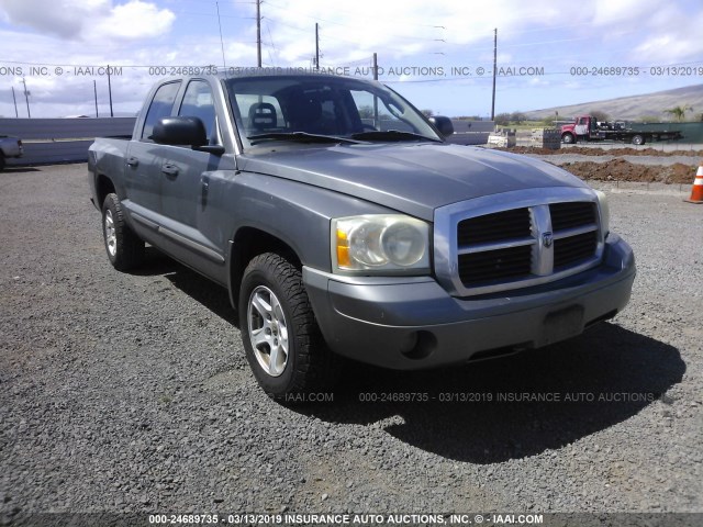 1D7HE48N15S246312 - 2005 DODGE DAKOTA QUAD SLT GRAY photo 1