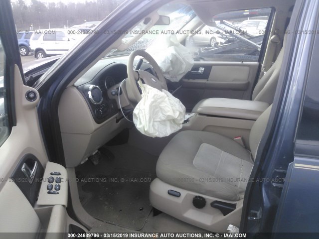 1FMPU15516LA11900 - 2006 FORD EXPEDITION XLT BLUE photo 5