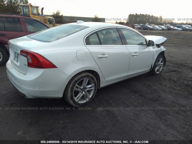 YV1612FS1E2285521 - 2014 VOLVO S60 T5 WHITE photo 4