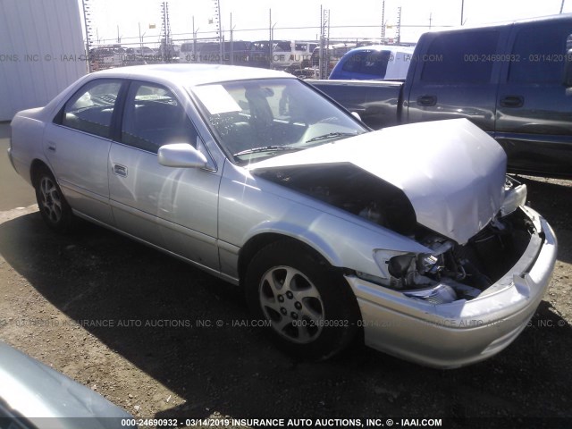 4T1BG22K4YU001313 - 2000 TOYOTA CAMRY CE/LE/XLE SILVER photo 1