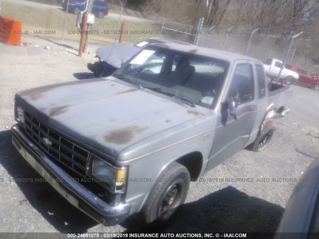 1GCCS19R5J2119733 - 1988 CHEVROLET S TRUCK S10 GRAY photo 2