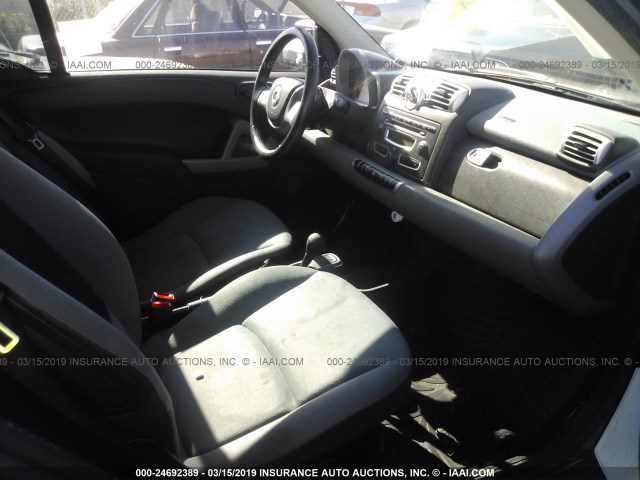 WMEEJ31X38K142165 - 2008 SMART FORTWO PURE/PASSION WHITE photo 5