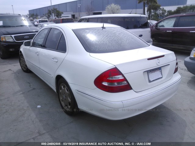 WDBUF65J13A275460 - 2003 MERCEDES-BENZ E 320 WHITE photo 3