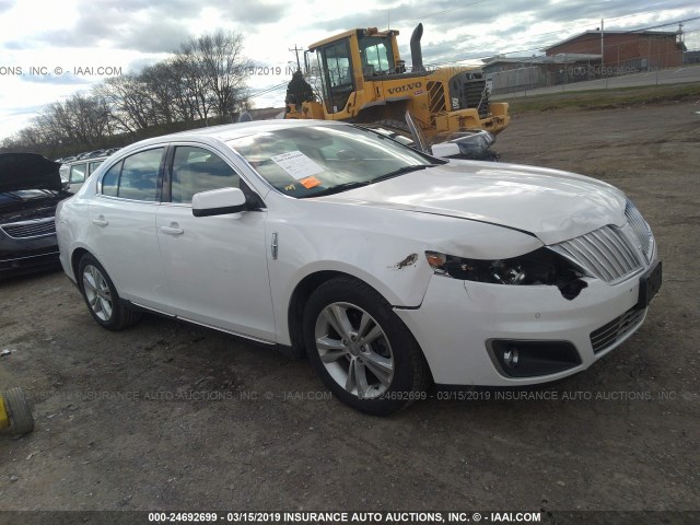 1LNHL9DR7AG611624 - 2010 LINCOLN MKS WHITE photo 1