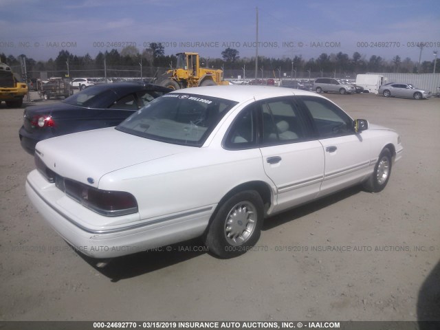 2FALP74W1VX165134 - 1997 FORD CROWN VICTORIA LX WHITE photo 4