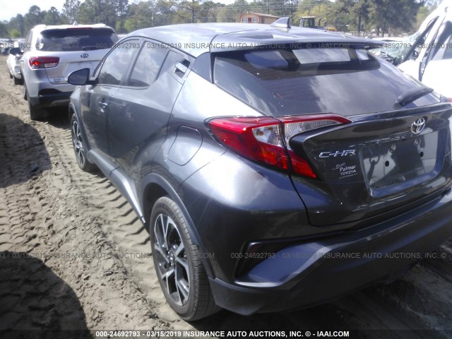 NMTKHMBX5JR000611 - 2018 TOYOTA C-HR XLE/XLE PREMIUM GRAY photo 3