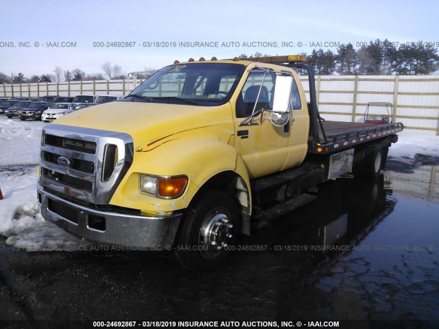 3FRNX65N74V682402 - 2004 FORD F650 SUPER DUTY YELLOW photo 2