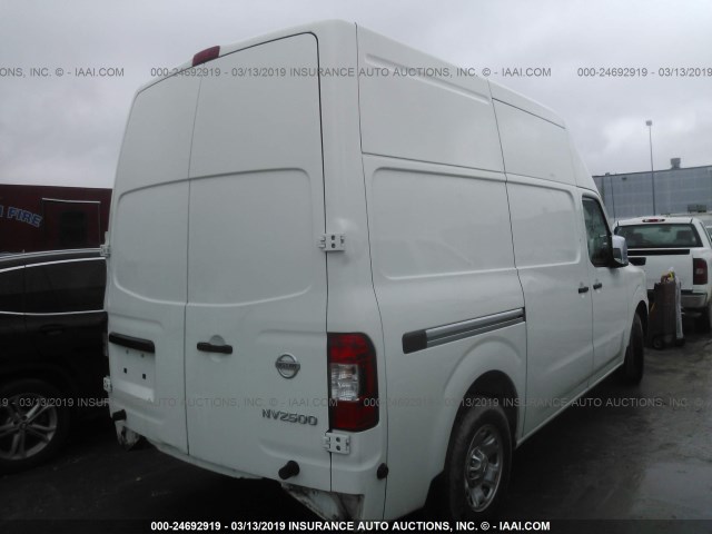 1N6AF0LY8HN807642 - 2017 NISSAN NV 2500 S/SV/2500 SL/S/SV/SL WHITE photo 4