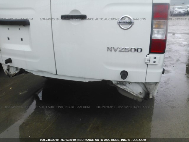 1N6AF0LY8HN807642 - 2017 NISSAN NV 2500 S/SV/2500 SL/S/SV/SL WHITE photo 6