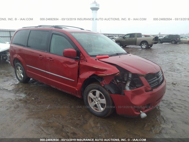 2D4RN5D16AR127239 - 2010 DODGE GRAND CARAVAN SXT RED photo 1