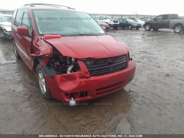 2D4RN5D16AR127239 - 2010 DODGE GRAND CARAVAN SXT RED photo 6