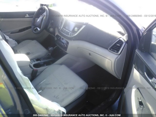 KM8J3CA41JU628976 - 2018 HYUNDAI TUCSON LIMITED/SPORT AND ECO/SE GRAY photo 5