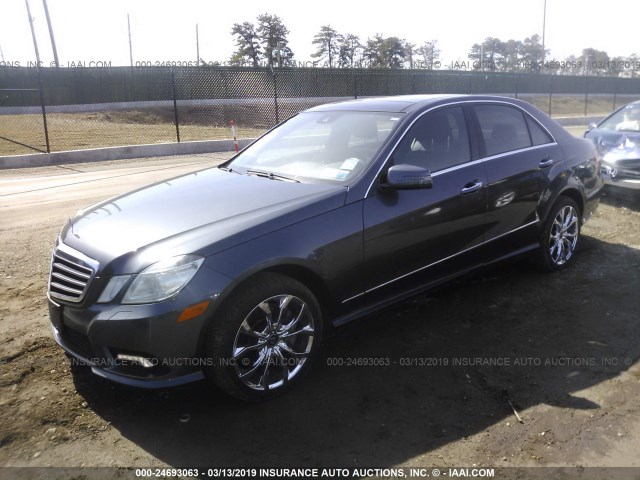 WDDHF9ABXAA225548 - 2010 MERCEDES-BENZ E 550 4MATIC GRAY photo 2