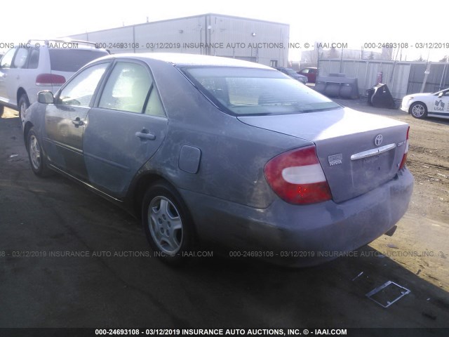 4T1BF32K12U512252 - 2002 TOYOTA CAMRY LE/XLE/SE GRAY photo 3