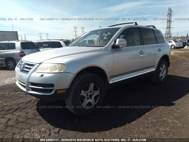 WVGBG77L95D011457 - 2005 VOLKSWAGEN TOUAREG 3.2 WHITE photo 2