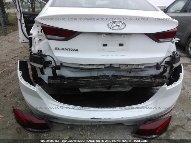 5NPD84LF2JH300435 - 2018 HYUNDAI ELANTRA SEL/VALUE/LIMITED WHITE photo 6