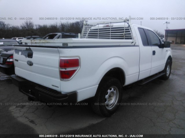 1FTFX1EF8BKD39007 - 2011 FORD F150 SUPER CAB WHITE photo 4