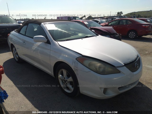 4T1FA38P05U055781 - 2005 TOYOTA CAMRY SOLARA SE/SLE WHITE photo 1