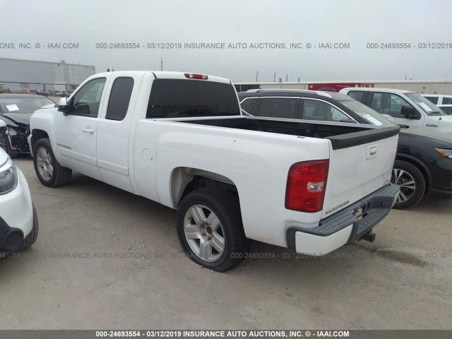 1GCEC19J68Z137790 - 2008 CHEVROLET SILVERADO C1500 WHITE photo 3