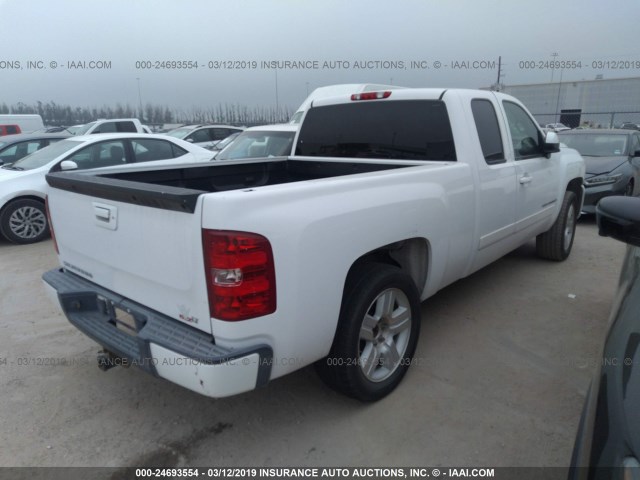 1GCEC19J68Z137790 - 2008 CHEVROLET SILVERADO C1500 WHITE photo 4