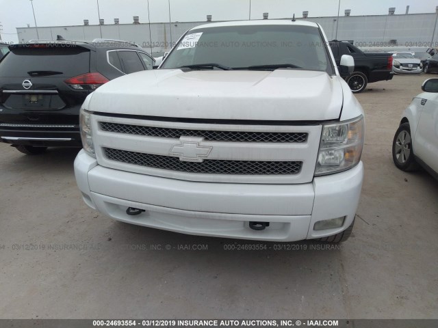 1GCEC19J68Z137790 - 2008 CHEVROLET SILVERADO C1500 WHITE photo 6