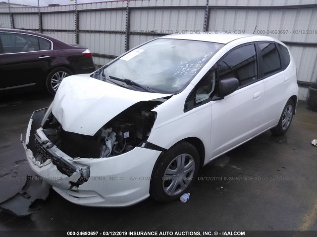 JHMGE8H39BC025279 - 2011 HONDA FIT WHITE photo 2