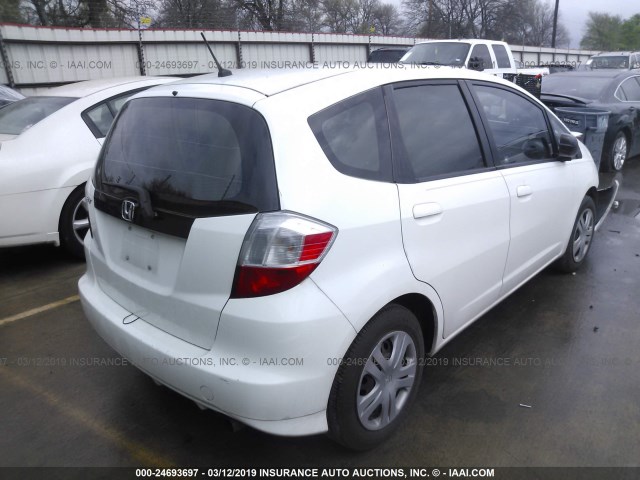 JHMGE8H39BC025279 - 2011 HONDA FIT WHITE photo 4