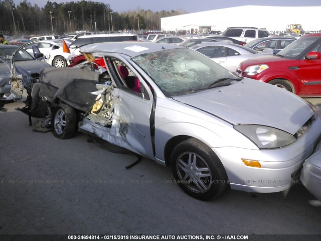 1FAFP34P43W227472 - 2003 FORD FOCUS SE/SE COMFORT/SE SPORT SILVER photo 1