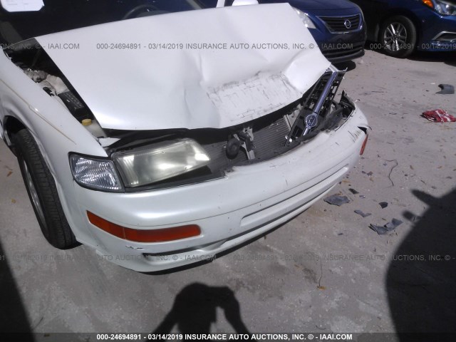 JN1CA21D3XM401085 - 1999 NISSAN MAXIMA GLE/GXE/SE WHITE photo 6