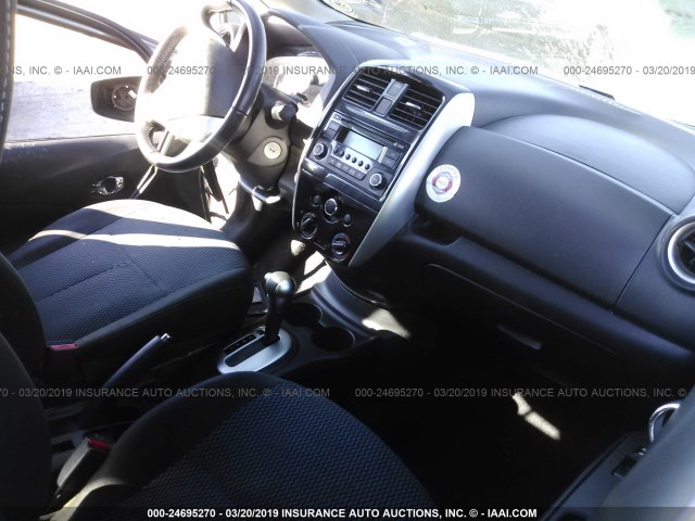 3N1CE2CP5FL381698 - 2015 NISSAN VERSA NOTE S/S PLUS/SV/SL/SR SILVER photo 5