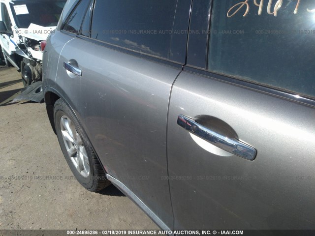 JNRAS08W68X208121 - 2008 INFINITI FX35 GRAY photo 6