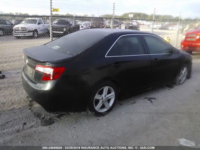 4T1BF1FK4EU451756 - 2014 TOYOTA CAMRY L/SE/LE/XLE 黑色 照片 4