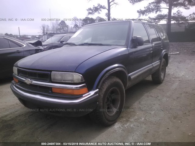 1GNCS13W612209852 - 2001 CHEVROLET BLAZER BLUE photo 2