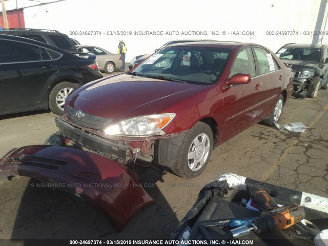 4T1BE32K12U078174 - 2002 TOYOTA CAMRY LE/XLE/SE RED photo 2