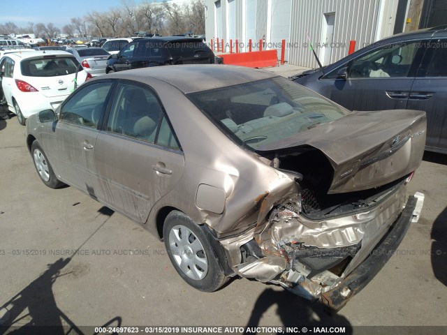 4T1BE32K62U094225 - 2002 TOYOTA CAMRY LE/XLE/SE CREAM photo 3