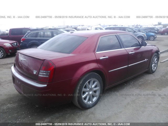 2C3LA63H66H495313 - 2006 CHRYSLER 300C RED photo 4