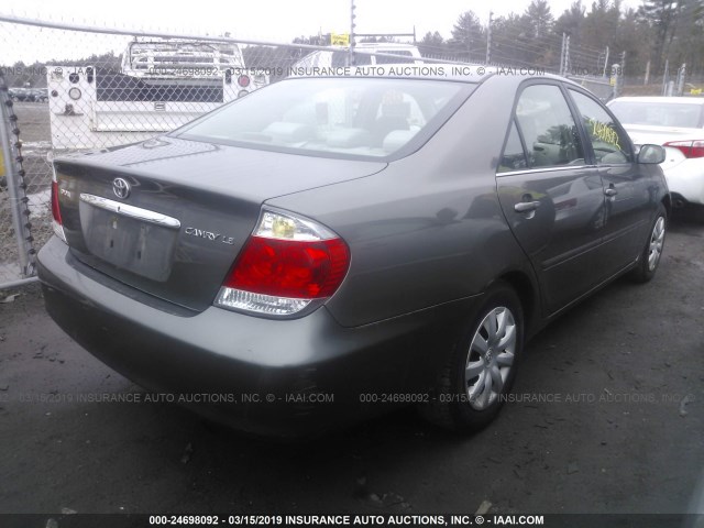 4T1BE30K95U598856 - 2005 TOYOTA CAMRY LE/XLE/SE GRAY photo 4
