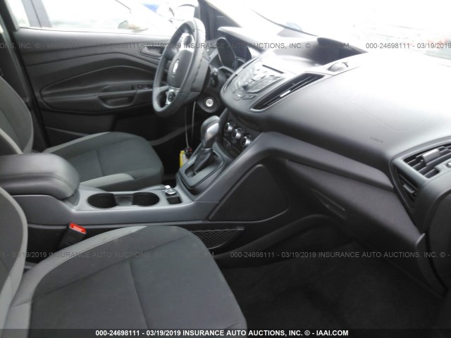 1FMCU0F71EUD43966 - 2014 FORD ESCAPE S GRAY photo 5