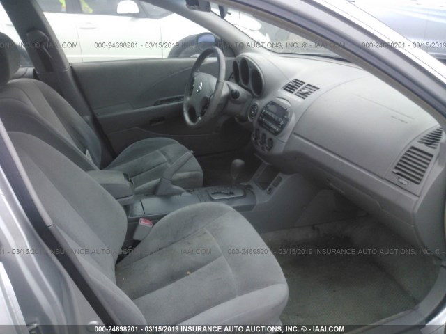 1N4BL11D42C233491 - 2002 NISSAN ALTIMA SE SILVER photo 5