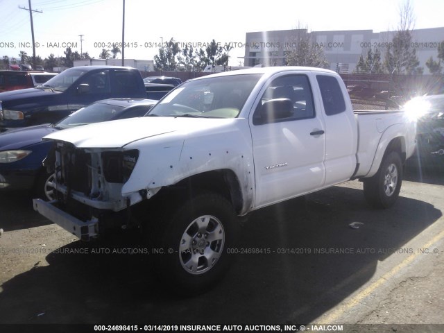 5TETX62N76Z222015 - 2006 TOYOTA TACOMA PRERUNNER ACCESS CAB WHITE photo 2