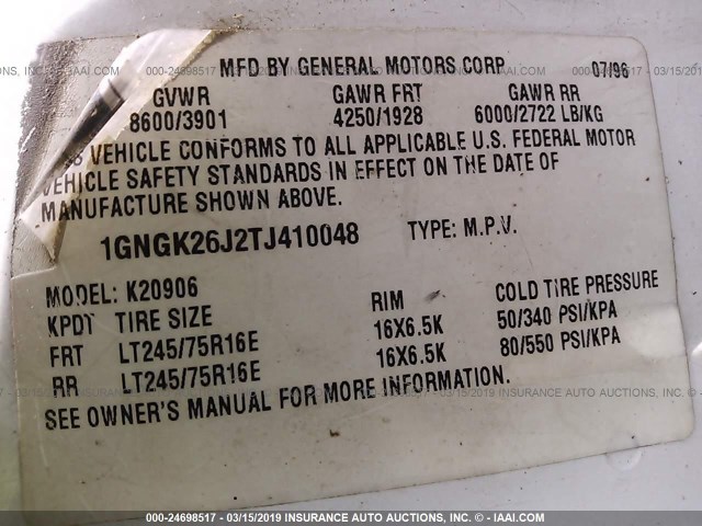 1GNGK26J2TJ410048 - 1996 CHEVROLET SUBURBAN K2500 WHITE photo 9