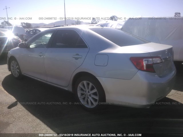 4T1BK1FK7CU523431 - 2012 TOYOTA CAMRY SE/XLE SILVER photo 3